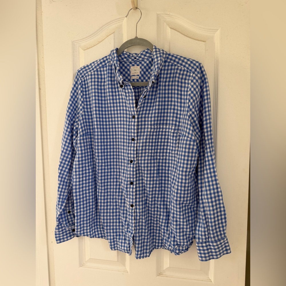 GAP Women’s Blue Gingham Shrunken Boyfriend Buttondown shirt